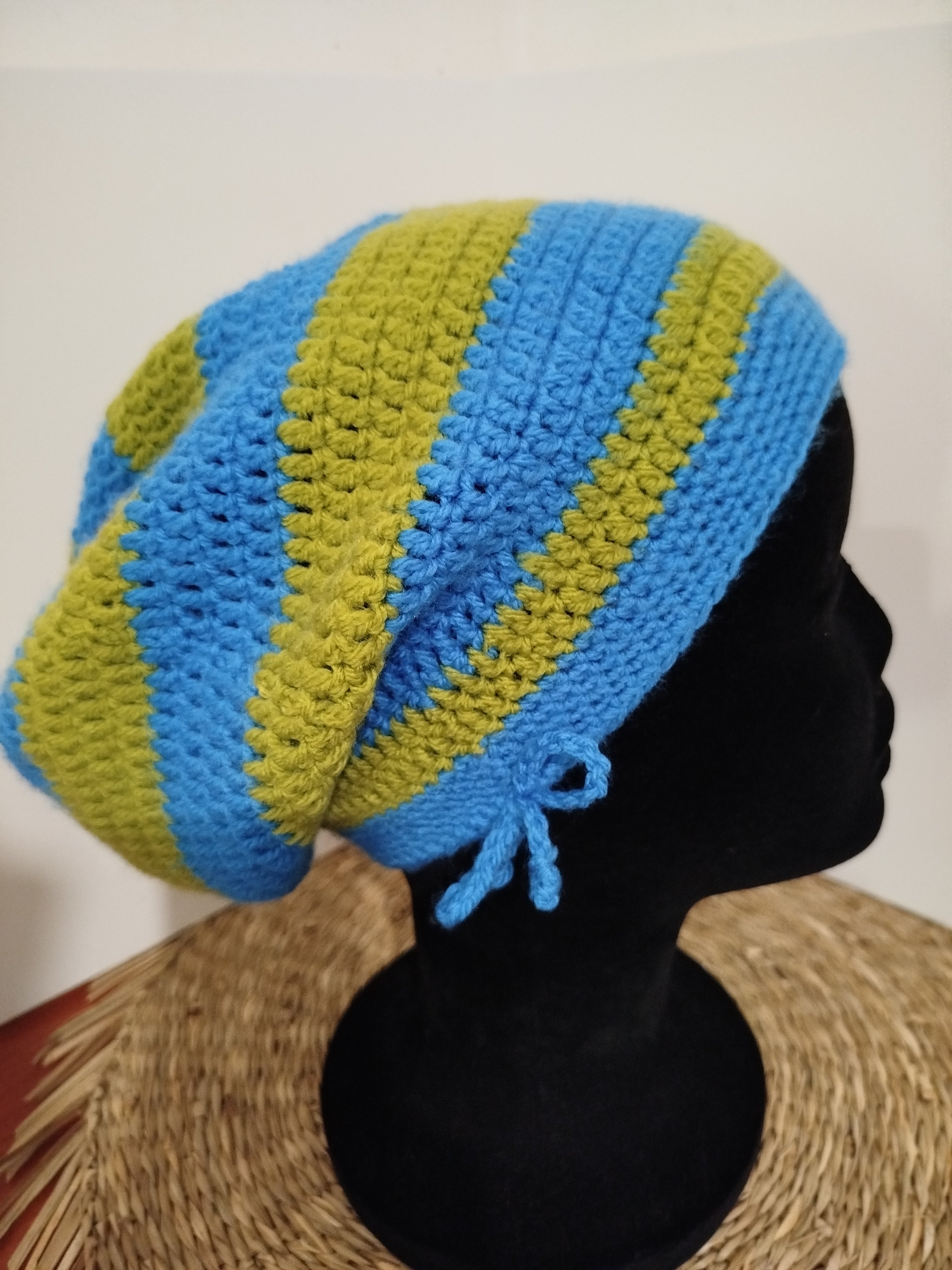 Bonnet bicolore rayé