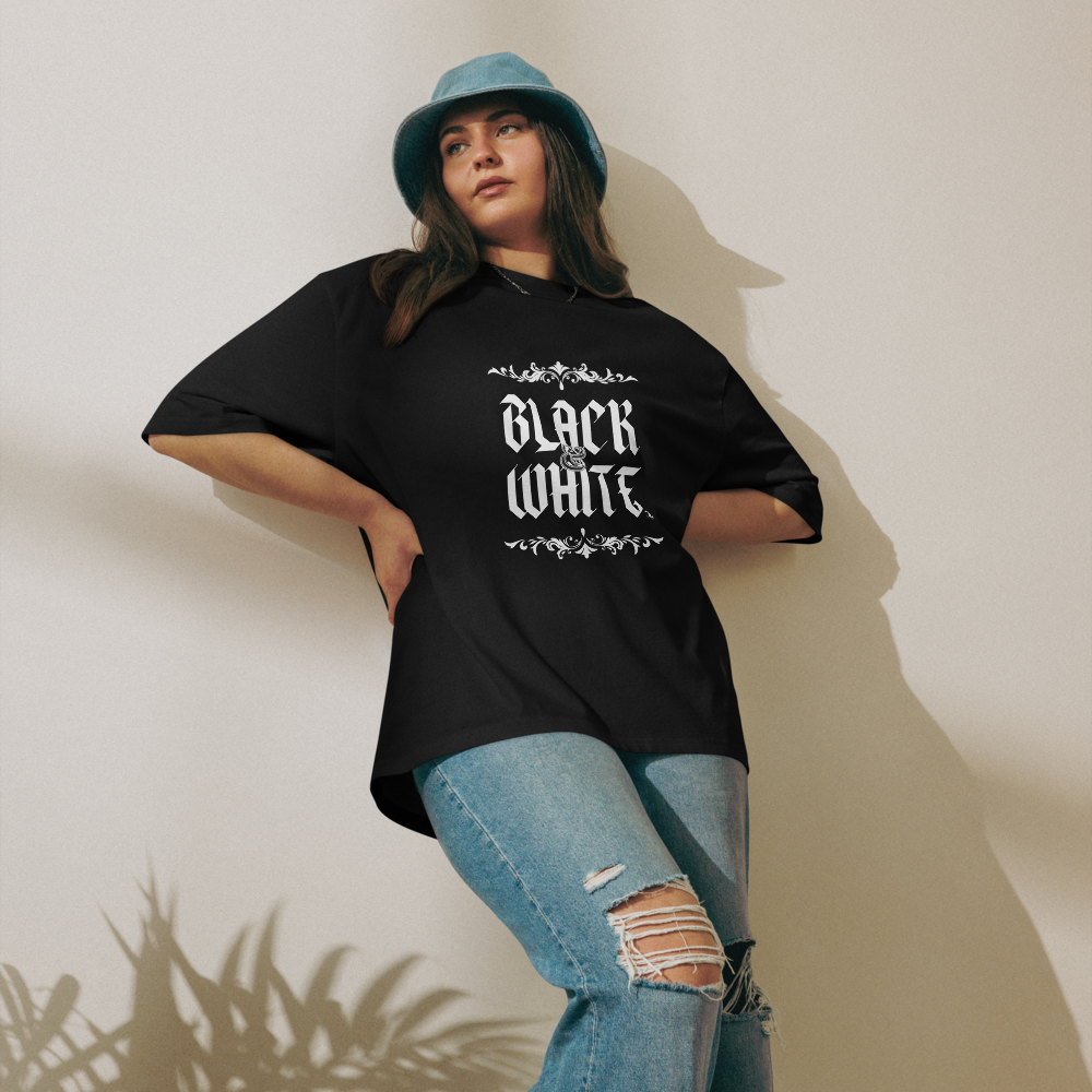 T-shirt BLACK AND WHITE by ZELAZIA