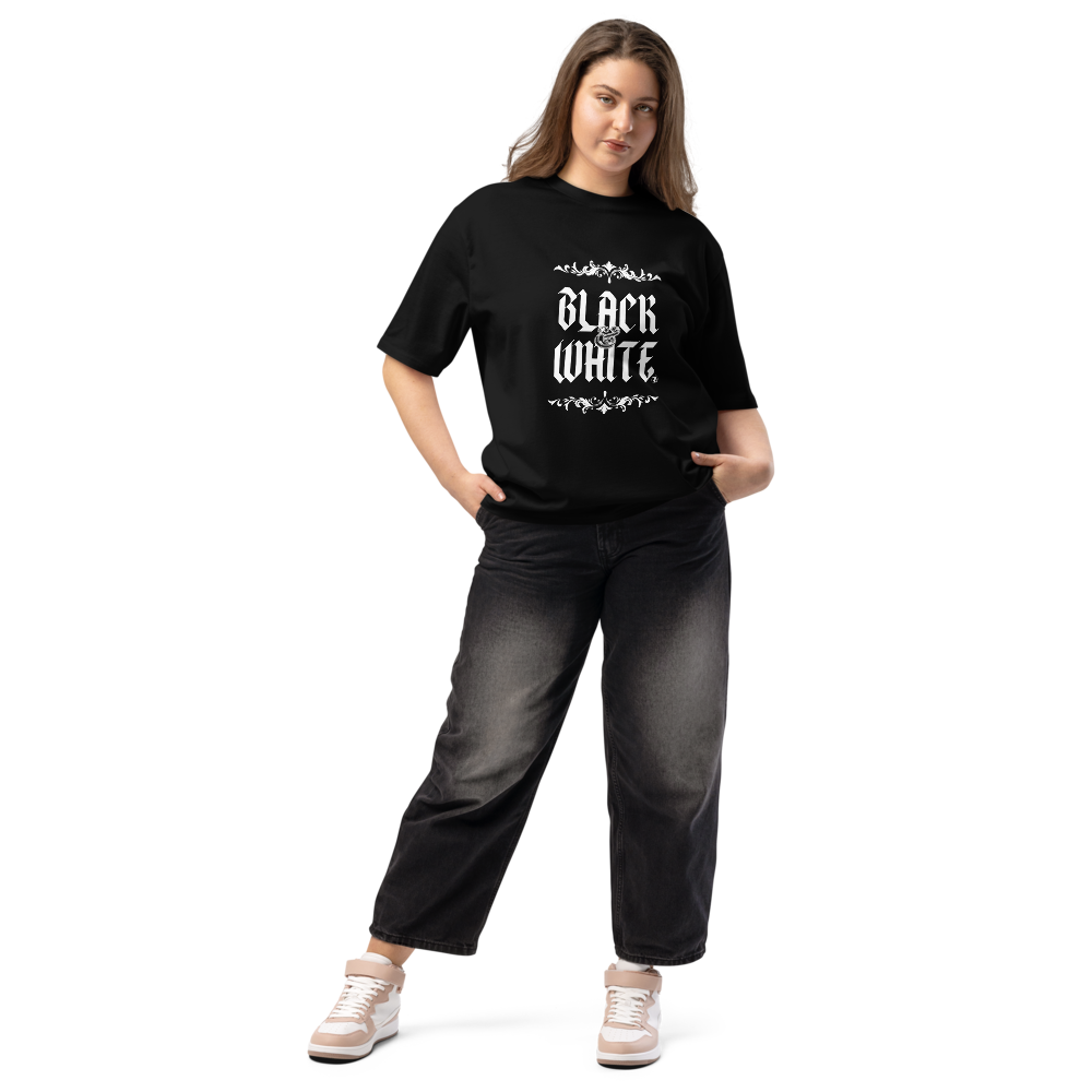 T-shirt BLACK AND WHITE by ZELAZIA