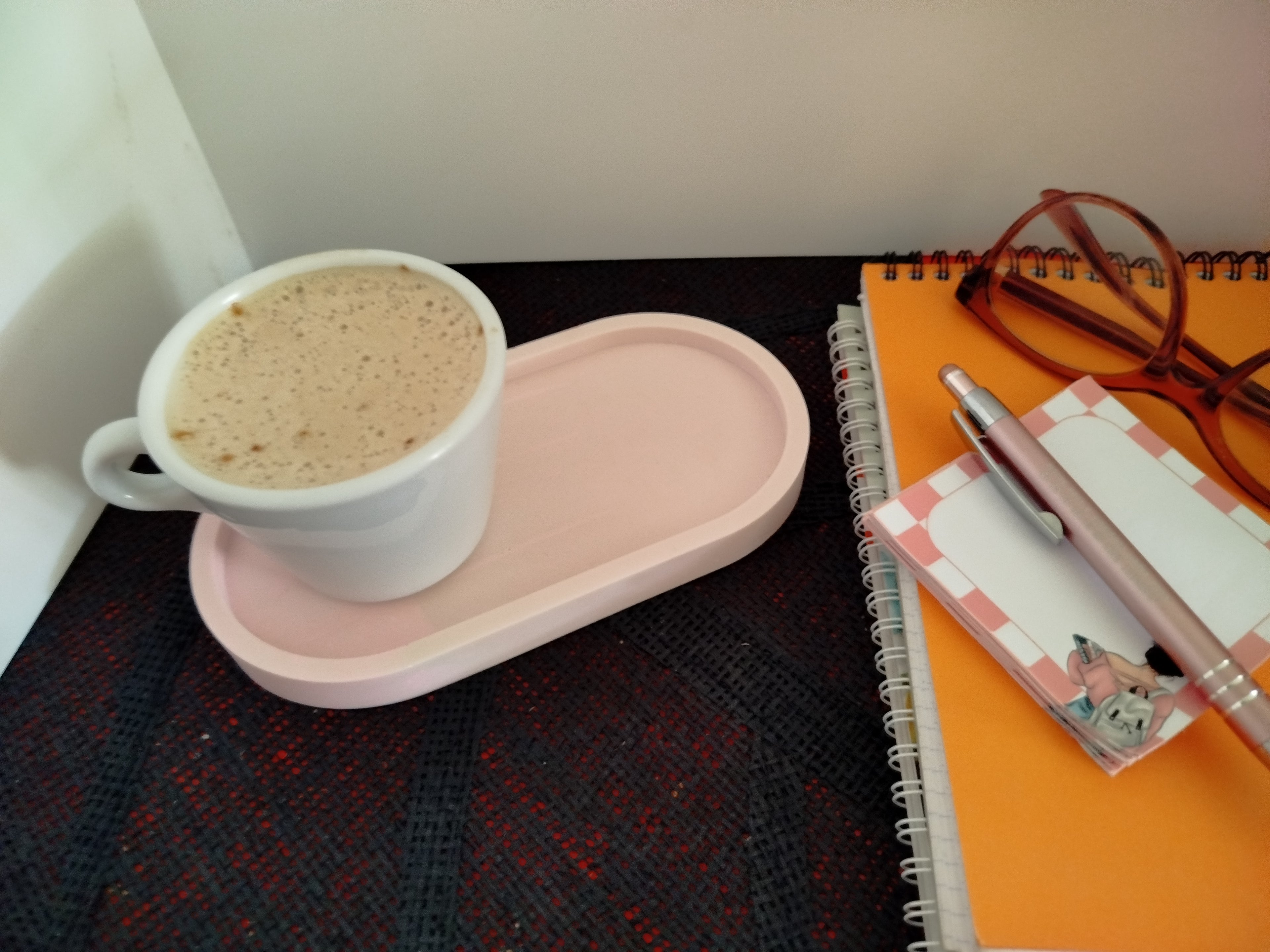 Plateau ovale en résine