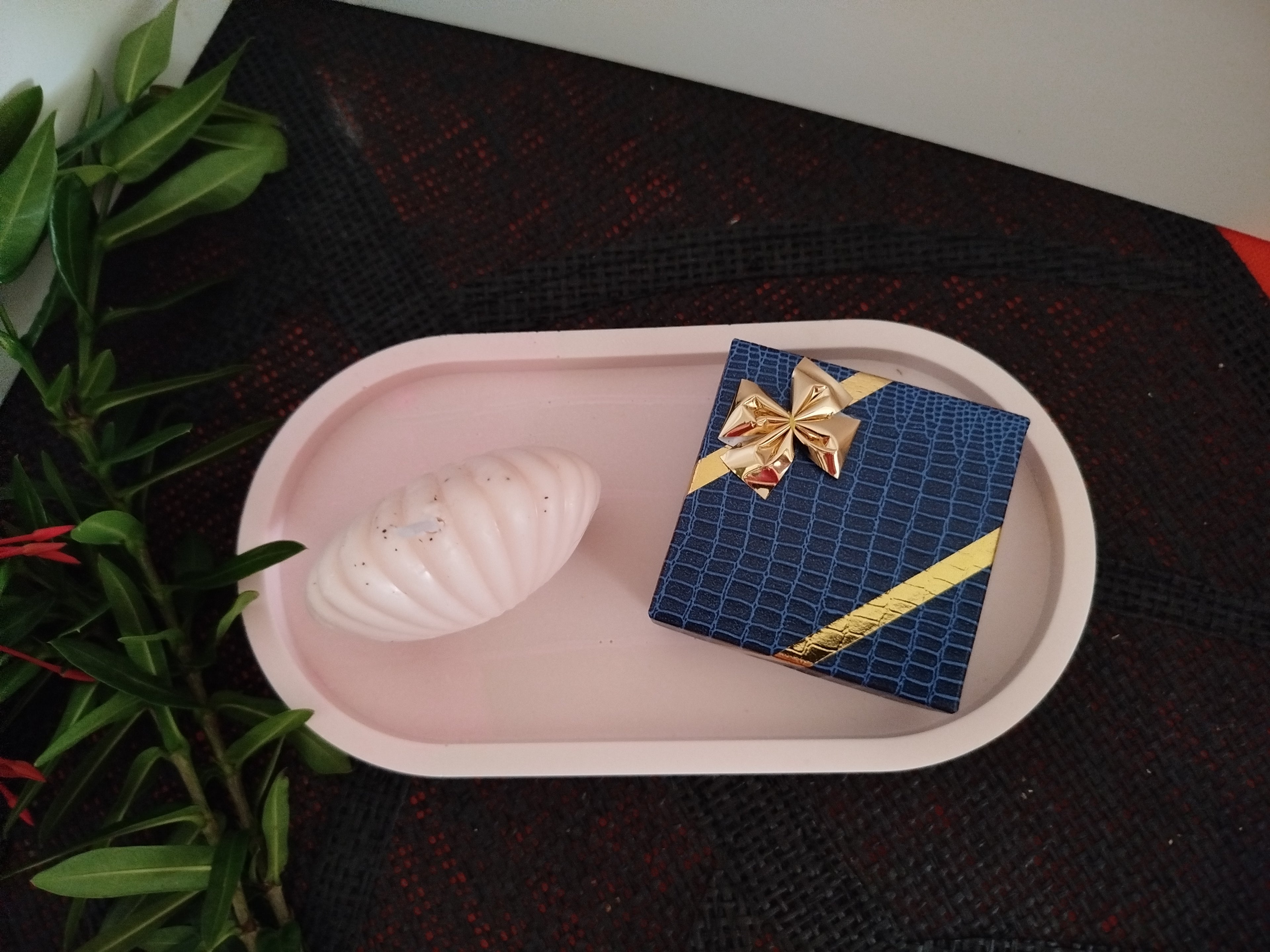 Plateau ovale en résine